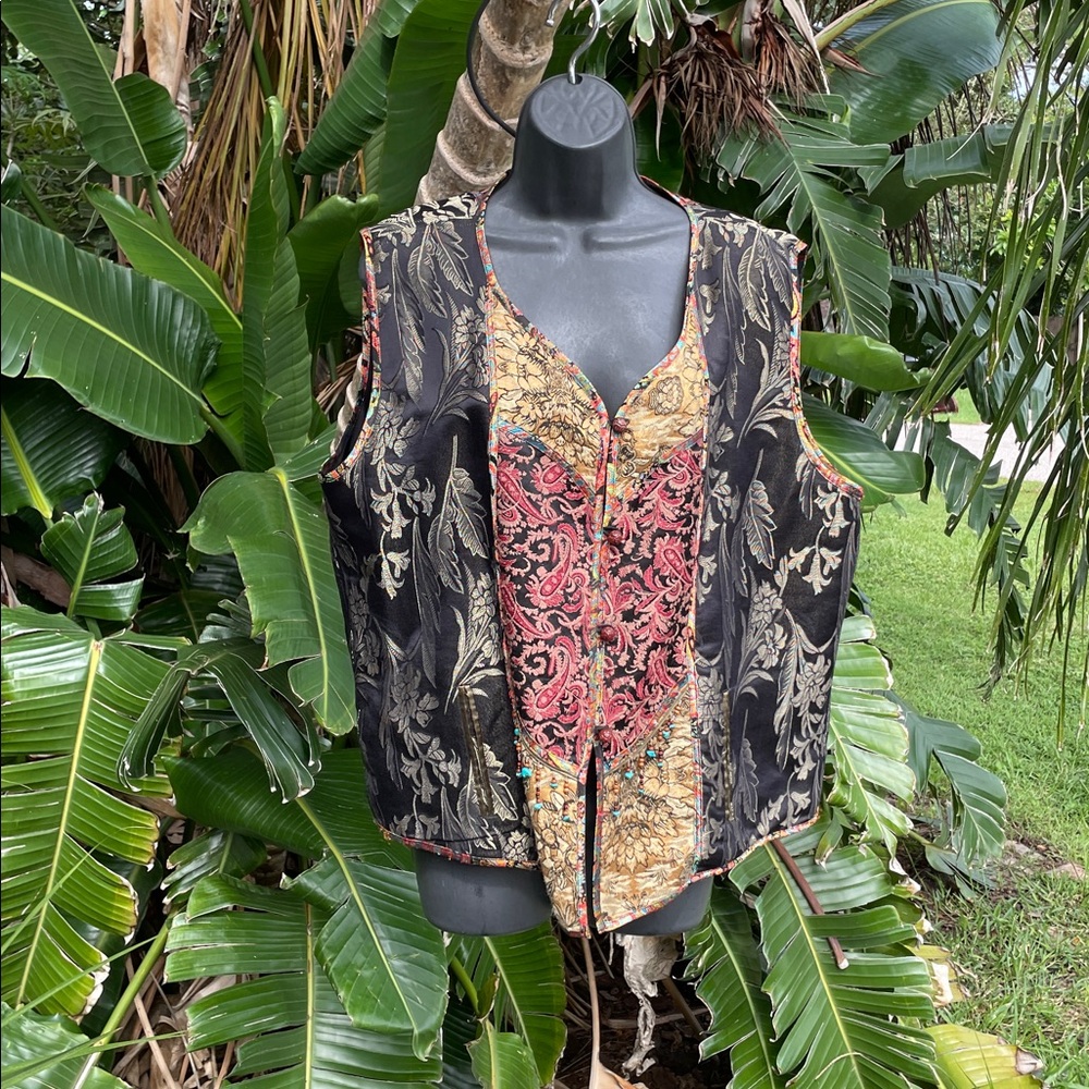 Chico’s patchwork, brocade and floral jacquard Bohemian vest - Picture 4 of 9